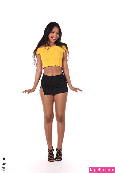 Little Ray hd model photo