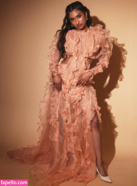 Varada Sethu high quality actress img