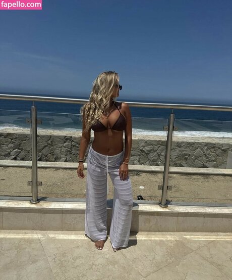 Avery Bracher hot star images