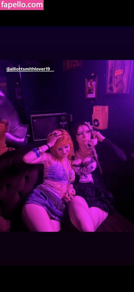 pixilers erotic model photo