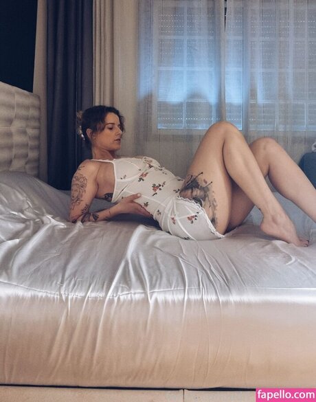 Adriana Filipa xxx model photos