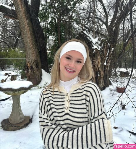 Mads Thompson Maddiiedee model sexy galleries