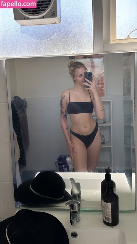 Marie Watson nudes model picture