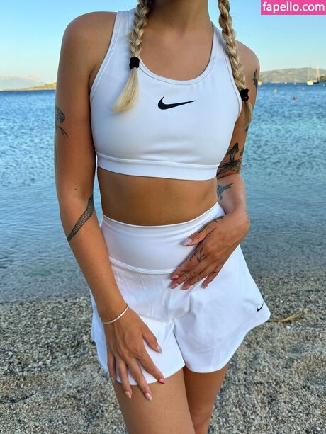 Marie Watson model sexy pictures