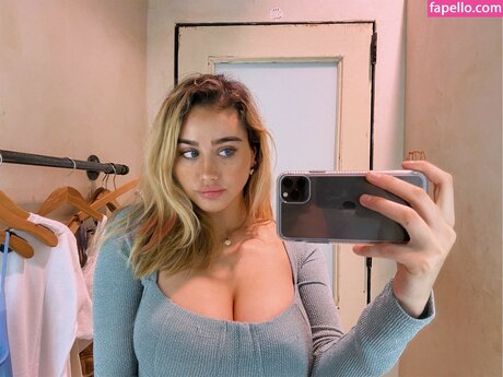 sarahemilyhope pornstar perfect photos