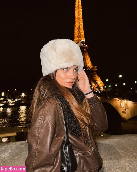 Celepamio model perfect galleries