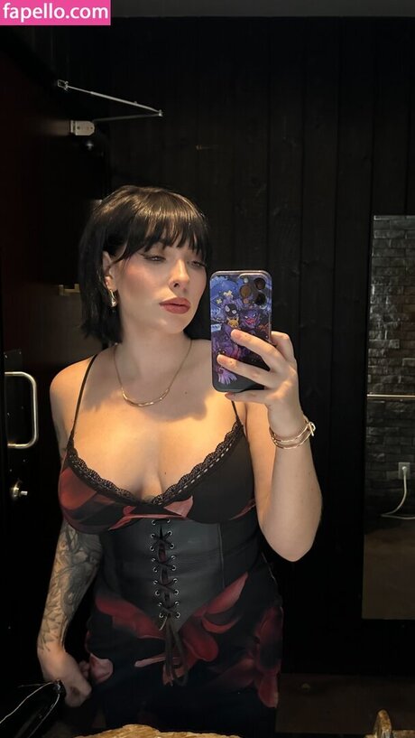 Juliakins nude model gallery