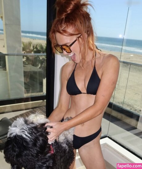 Julia Hatch art actress pic