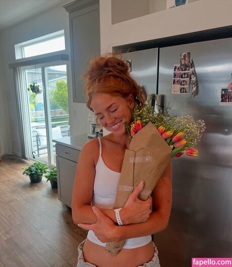 Julia Hatch star best photo