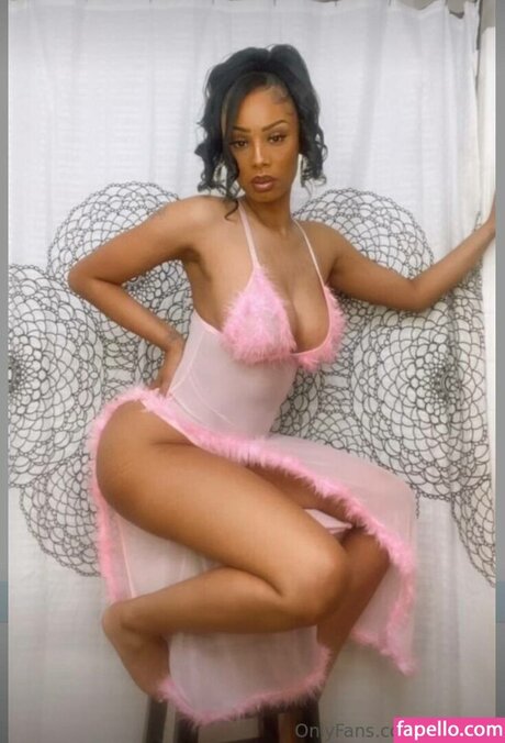 Royalty 24kt exclusive actress archive