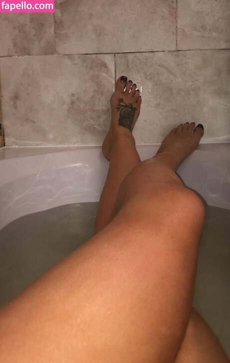 Lar ARose hd star img