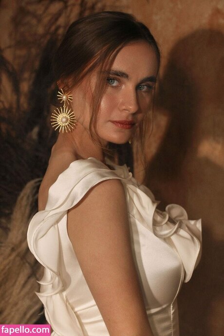 Stellapearl model beautiful image