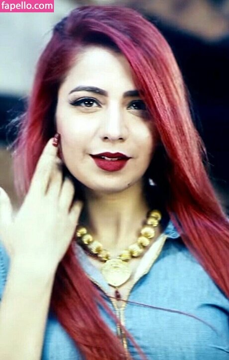 Jasmine Sandlas free actress pics