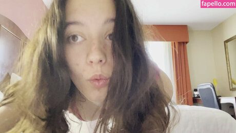 Amelia Harma star nudes images