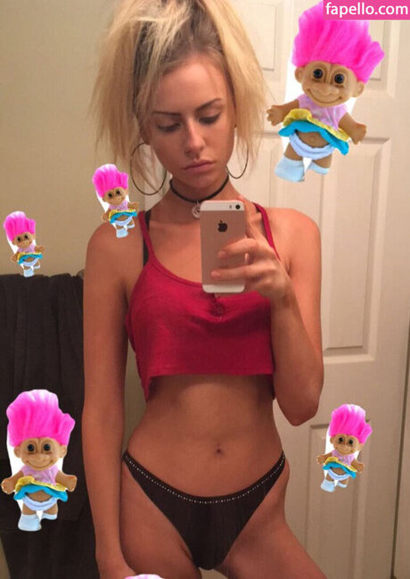 Maddie Phillips model free photo