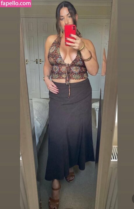 Kate Harrison model hot pics