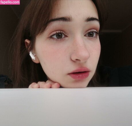 Polly Bee model adult archive