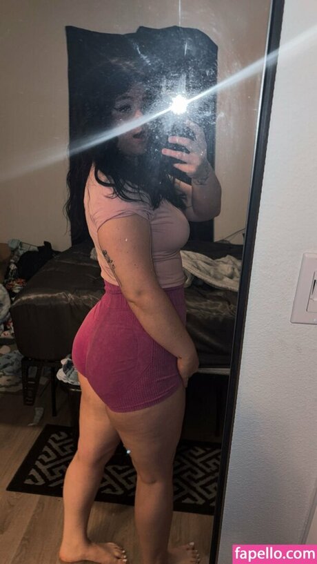 Trinty Wilson star erotic photos