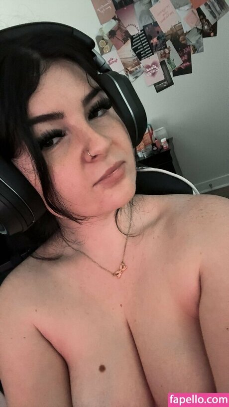 Trinty Wilson exclusive star pics