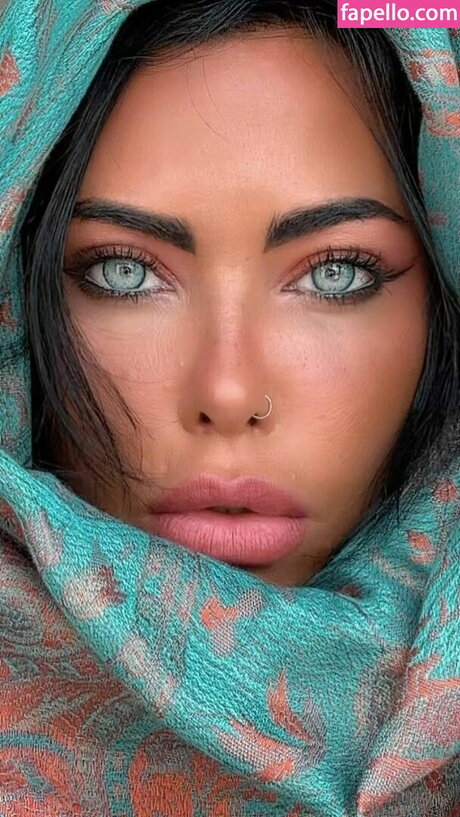 stellaversini nude model photo