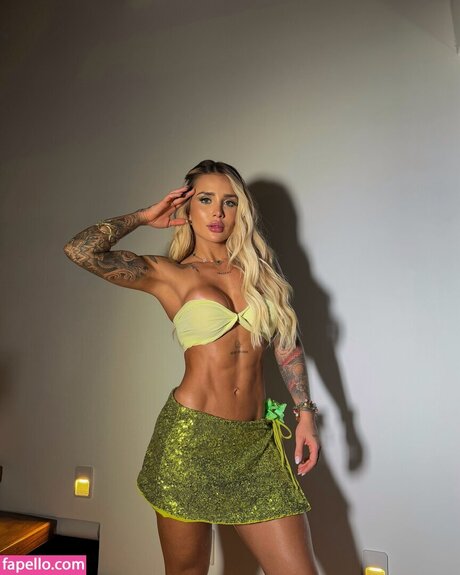 Bruna Rotta hd pornstar img