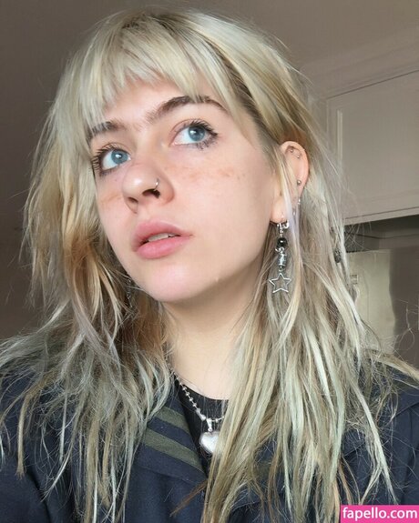 wormsheriff erotic model img