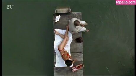 Ninahartmann top actress pictures