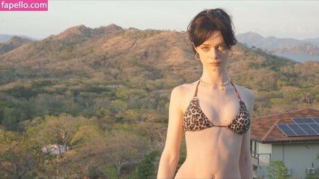 Carmaxlla naked pornstar image