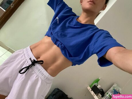 icychen0106 erotic model picture