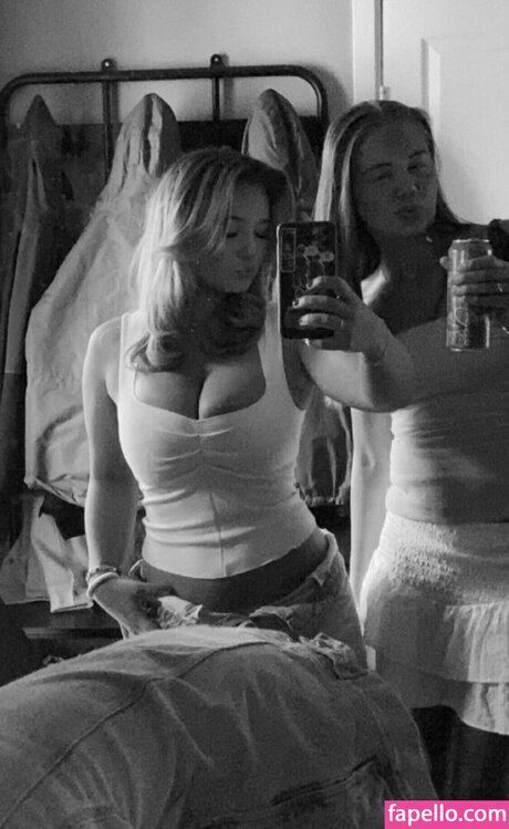 Julianne Larsen high quality star photo