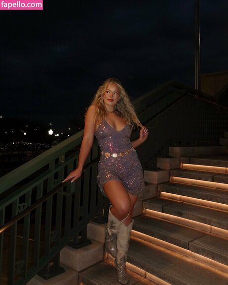 Lynzie Fulton pornographic star photos