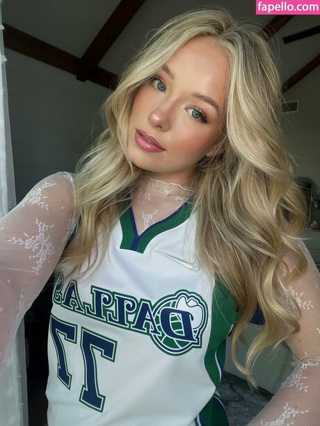 Lynzie Fulton nudes star photos