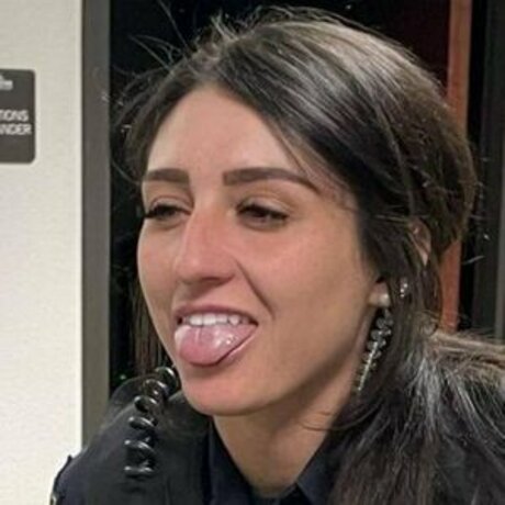 Taylor Bertsch erotic model pics