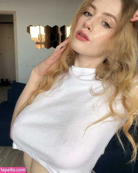 kittenyulia star erotic archive