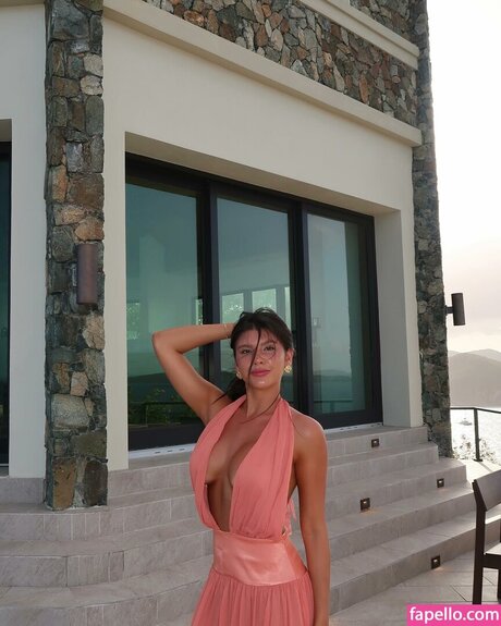 Lydia Lowry model perfect pic