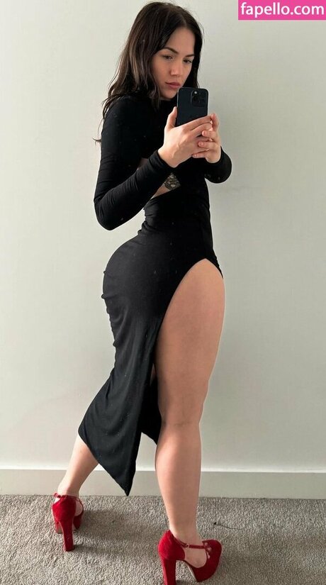 Beth Fiit art actress photos