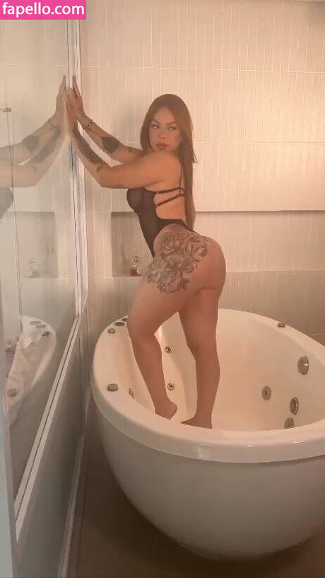 Moonick Oliveira adult star pictures