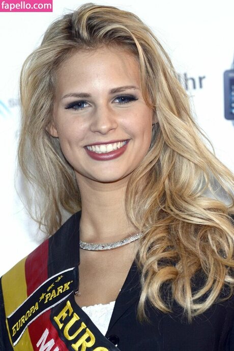 busty mom onlyfans exclusive pics