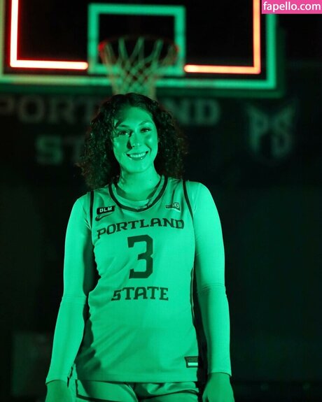 Brooklyn Strandy sex model img