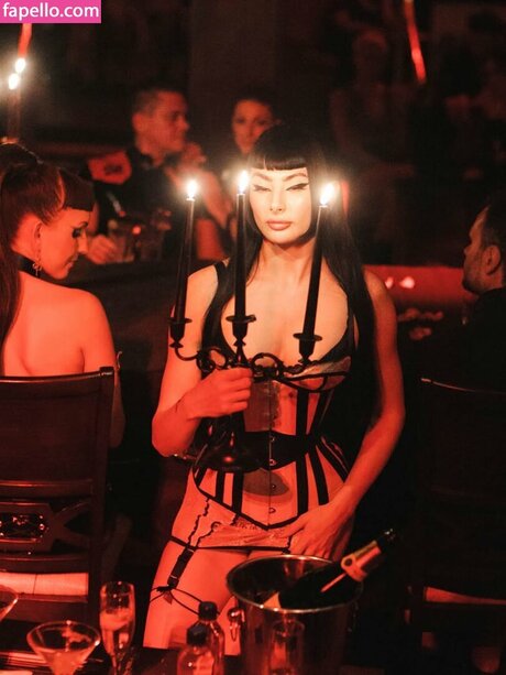 SweetSeverine star xxx photos