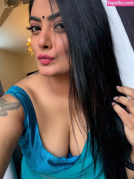 Twinkle Kapoor model beautiful image