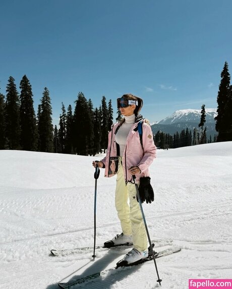 Pragya Kapoor pornstar high quality gallery