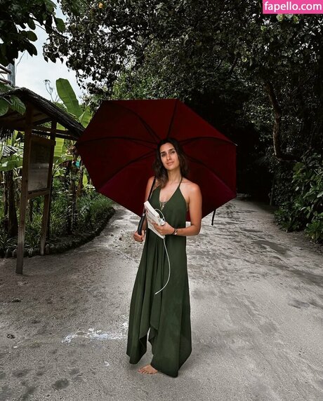 Pragya Kapoor star high quality img