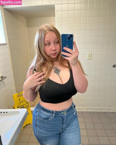 tabbbi77 xxx pornstar photo