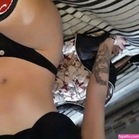 lucii p__ model sexy img