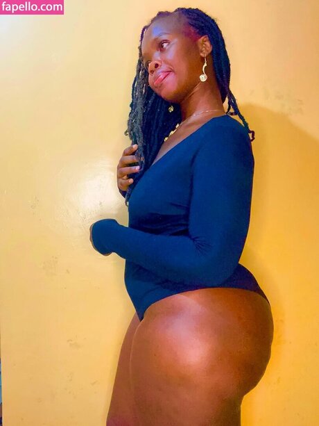 Edna Anjela sexy actress images