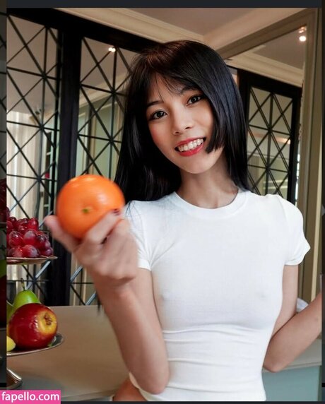 Lia Asian top model pictures