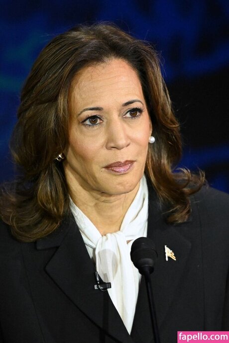 Kamala Harris art actress pics