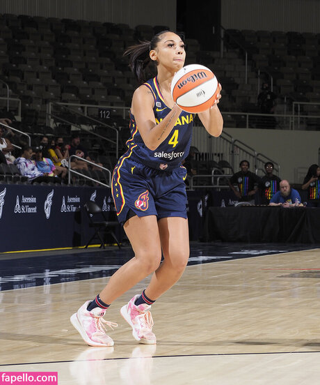 Kysre Gondrezick model sex images