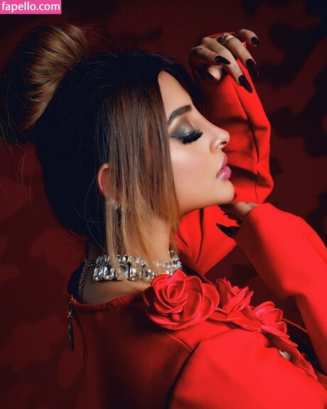 Avneet Kaur xxx actress galleries